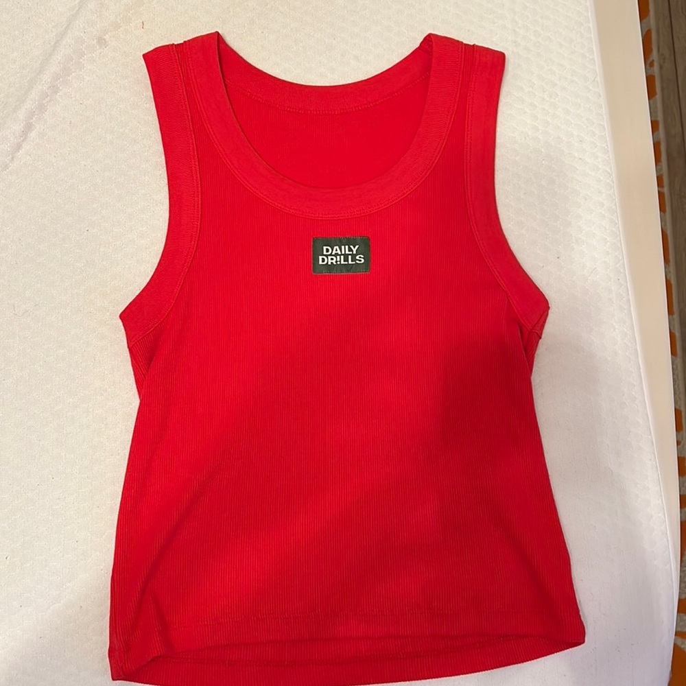 Daily Drills red ribbed logo tank